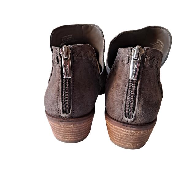 Vince Camuto Palmina Perforated Suede Block Heel Ankle Boot Brown Women Size 9.5 - Picture 2 of 13